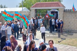 Birinci Qarabağ müharibəsinin itkin-şəhidi Vaqif Məhərrəmovun qalıqları Neftçalada dəfn olunub - FOTO 