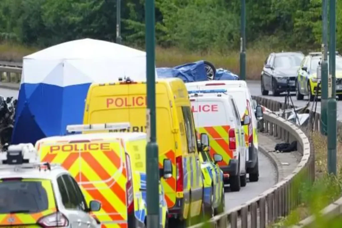 Seven dead in UK after vehicle travelling wrong way hits police car