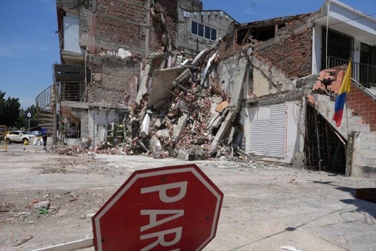 329 reported dead in Colombia quake