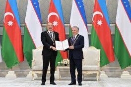 Daşkənddə Azərbaycan və Özbəkistan prezidentlərinin təltifolunma mərasimi keçirilib
