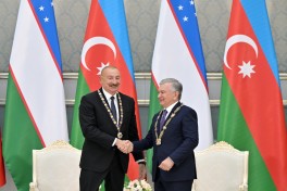 Daşkənddə Azərbaycan və Özbəkistan prezidentlərinin təltifolunma mərasimi keçirilib