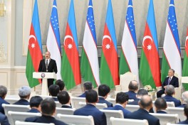 Daşkənddə Azərbaycan və Özbəkistan prezidentlərinin təltifolunma mərasimi keçirilib
