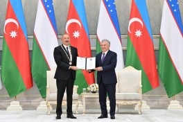 Daşkənddə Azərbaycan və Özbəkistan prezidentlərinin təltifolunma mərasimi keçirilib