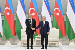 Daşkənddə Azərbaycan və Özbəkistan prezidentlərinin təltifolunma mərasimi keçirilib