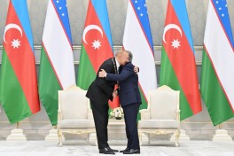 Daşkənddə Azərbaycan və Özbəkistan prezidentlərinin təltifolunma mərasimi keçirilib