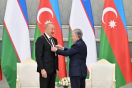 Daşkənddə Azərbaycan və Özbəkistan prezidentlərinin təltifolunma mərasimi keçirilib