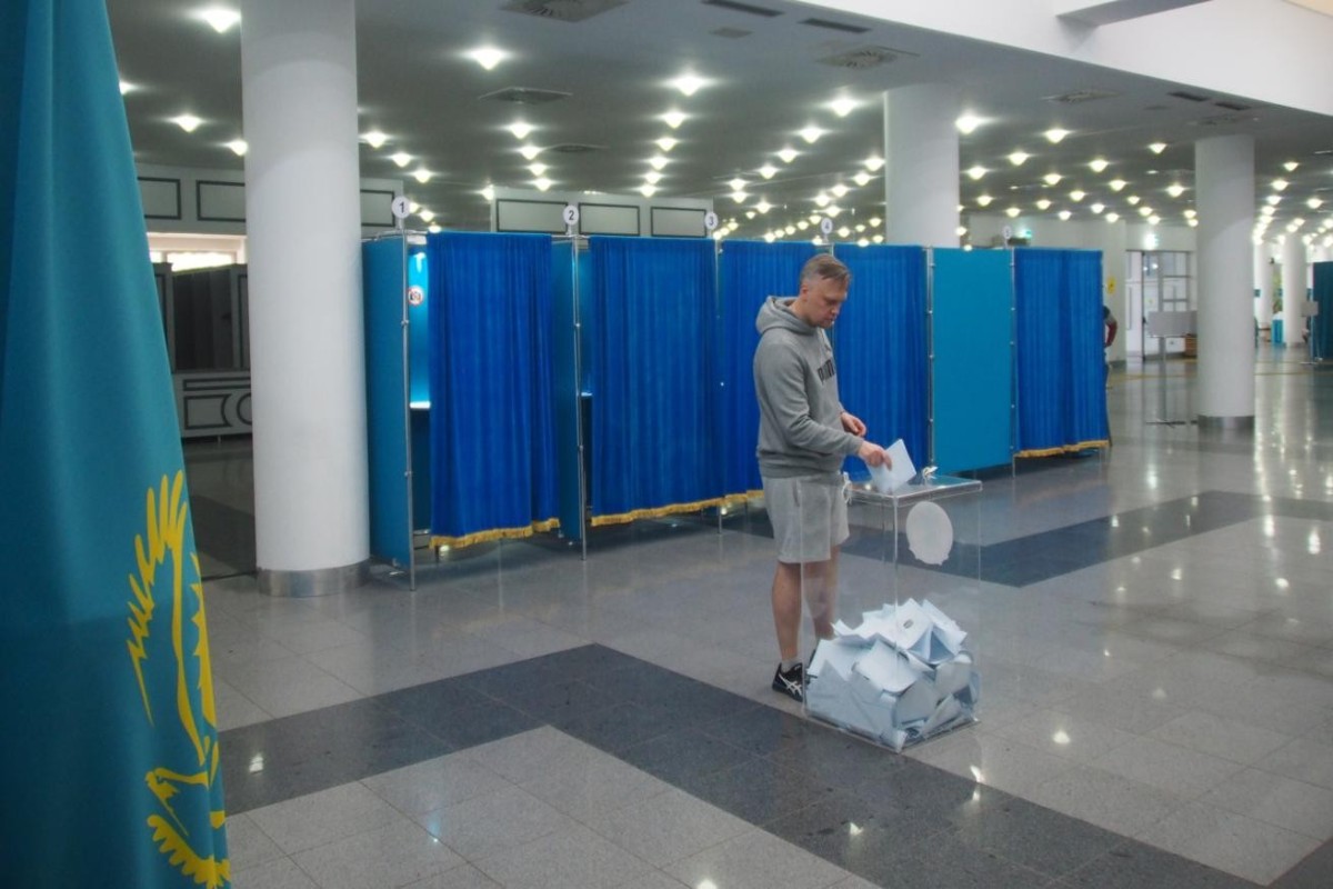 Exit-poll: Qazaxıstan parlamentinə beş partiya düşə bilib
