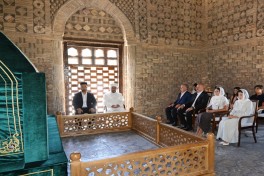 Azərbaycan ilə Özbəkistanın prezidentləri və birinci xanımları Buxarada İsmayıl Samani türbəsi ilə tanış olublar - YENİLƏNİB  - VİDEO 
