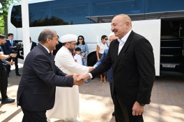 Azərbaycan ilə Özbəkistanın prezidentləri və birinci xanımları Buxarada İsmayıl Samani türbəsi ilə tanış olublar - YENİLƏNİB  - VİDEO 