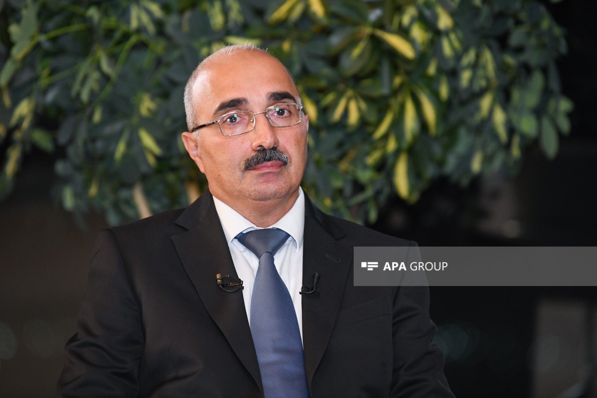Azərbaycan Respublikasının İqtisadiyyat Nazirliyi yanında Əmlak Məsələləri Dövlət Xidmətinin rəisi Mətin Eynullayev
