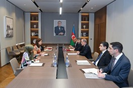 Malayziyanın yeni səfiri etimadnaməsinin surətini Ceyhun Bayramova təqdim edib