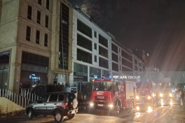 Bakıda obyektdə yanğın baş verib - FOTO 