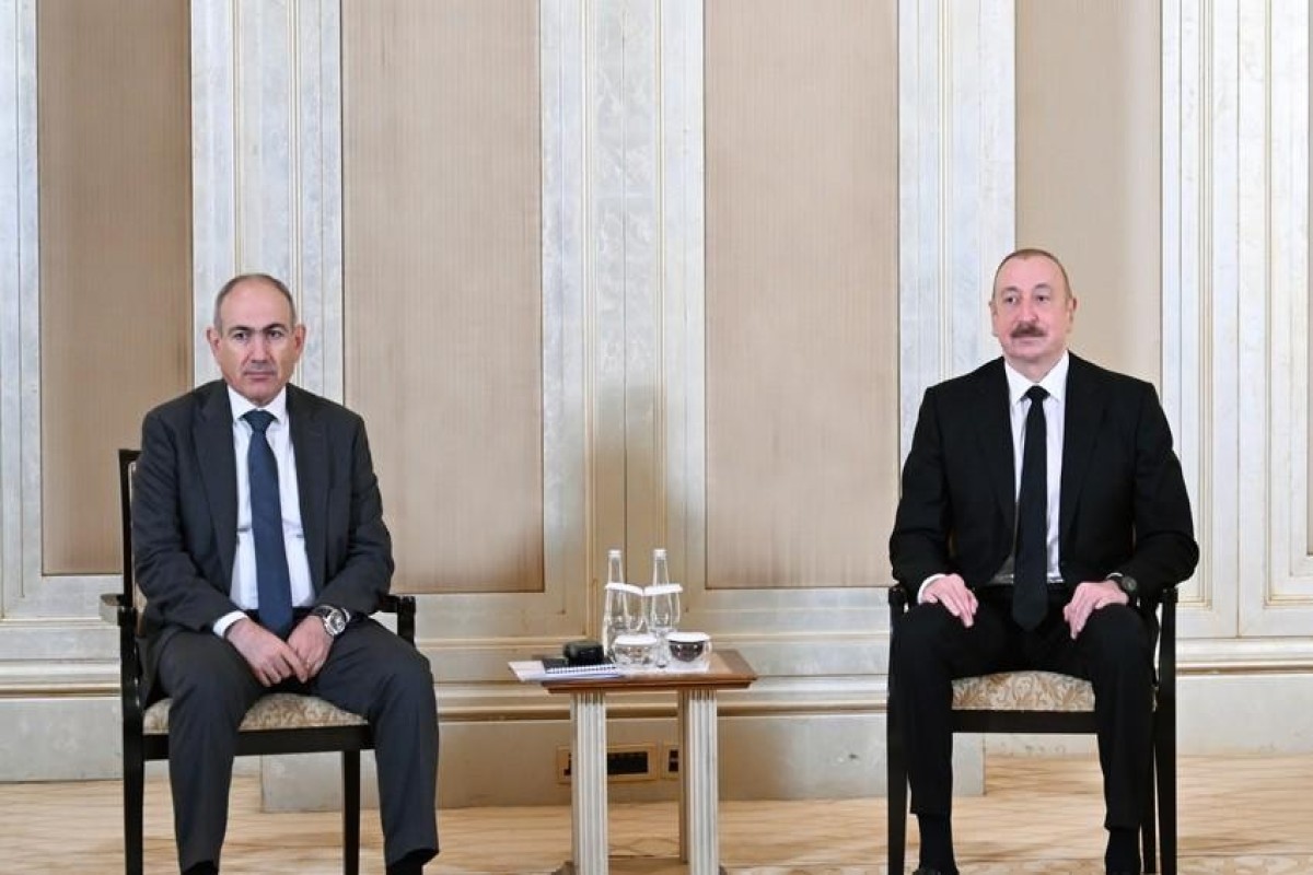 Ermənistanın Baş naziri Nikol Paşinyan, Azərbaycan Prezidenti İlham Əliyev