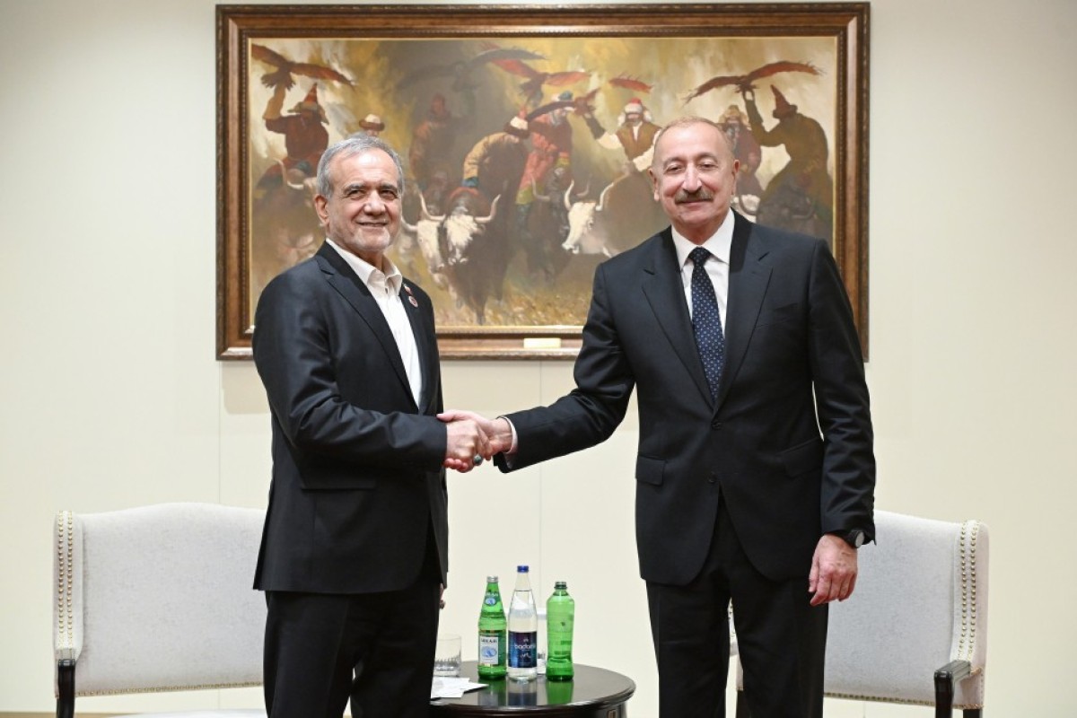 Məsud Pezeşkian, Prezident İlham Əliyev