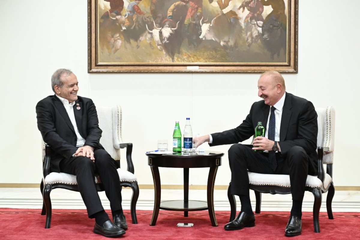 Məsud Pezeşkian, Prezident İlham Əliyev