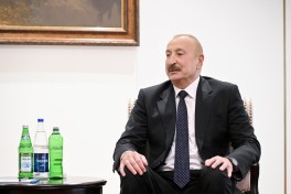 Prezident İlham Əliyev Bişkekdə Kasım-Jomart Tokayevlə görüşüb - YENİLƏNİB 