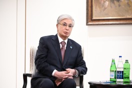 Prezident İlham Əliyev Bişkekdə Kasım-Jomart Tokayevlə görüşüb - YENİLƏNİB 