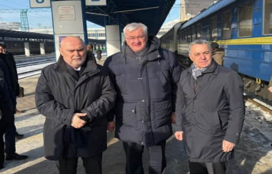 ATƏT-in Baş katibi Ferridun Sinirlioğlu, Ukraynanın xarici işlər Andrey Sibiqa, ATƏT-in fəaliyyətdə olan sədri, İsveçrənin xarici işlər naziri İqnatsio Kassis