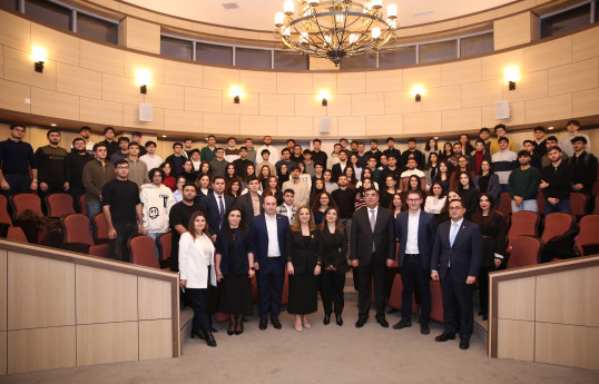 AccessBank rəhbərliyi Gənclər Gününü Bakı Ali Neft Məktəbinin tələbələri ilə birlikdə qeyd edib