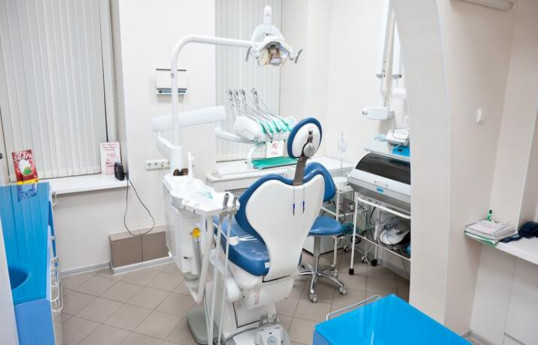 Özəl tibb müəssisələri və stomatoloji klinikalarda yoxlama aparılıb, nöqsanlar aşkarlanıb