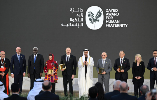 Əbu-Dabidə “Zayed İnsan Qardaşlığı Mükafatı”nın təqdimolunma mərasimi keçirilib, Prezident İlham Əliyevə mükafat təqdim olunub - VİDEO  - YENİLƏNİB-4 
