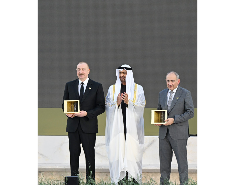 Əbu-Dabidə “Zayed İnsan Qardaşlığı Mükafatı”nın təqdimolunma mərasimi keçirilib, Prezident İlham Əliyevə mükafat təqdim olunub - VİDEO  - YENİLƏNİB-4 