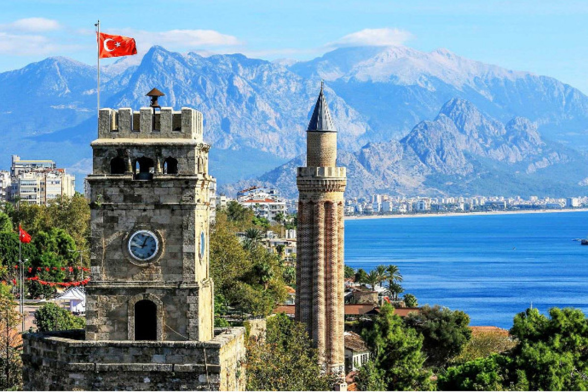 Ötən il Türkiyənin turizm gəlirləri 65 mlrd. dolları keçib