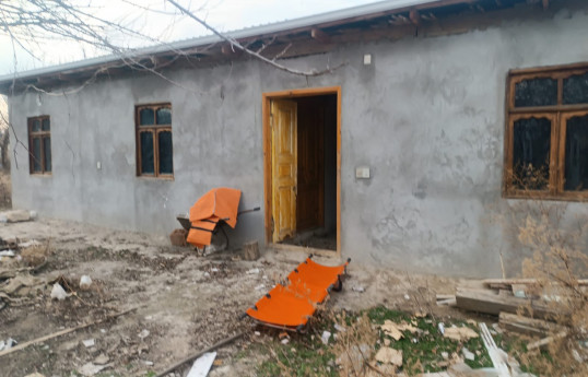Tovuzda evdə 84 yaşlı kişinin yanmış meyiti tapılıb - FOTO  - YENİLƏNİB 