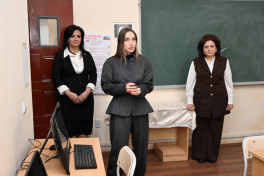 Leyla Əliyeva və Alena Əliyeva Gəncə şəhər 45 nömrəli xüsusi ümumtəhsil məktəbində olublar
