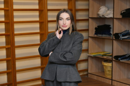 Leyla Əliyeva və Alena Əliyeva Gəncə şəhər 45 nömrəli xüsusi ümumtəhsil məktəbində olublar