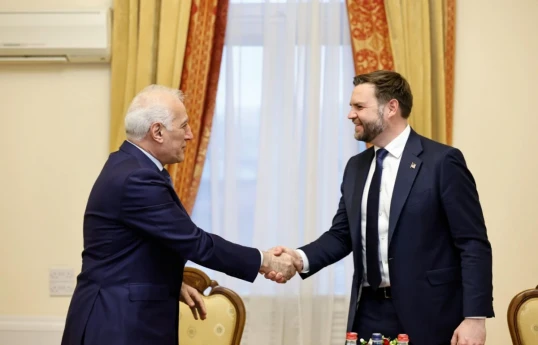 Ermənistan Prezidenti Vaaqn Xaçatryan və ABŞ-ın vitse-prezidenti Cey Di Vens