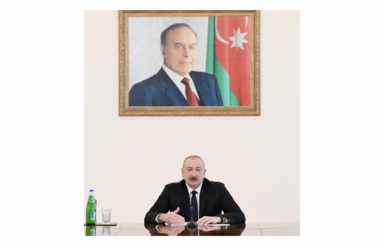 Dövlət başçısı: Məktəblərdə tədris proqramına müəyyən dəyişikliklər edilməlidir