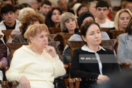 Xalq yazıçısı Elmira Axundovanın yaradıcılıq gecəsi keçirilib - FOTO 