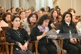 Xalq yazıçısı Elmira Axundovanın yaradıcılıq gecəsi keçirilib - FOTO 