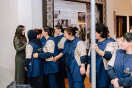 Leyla Əliyeva Şuşa məscidi üçün hazırlanmış dairəvi xalçanın kəsim mərasimində iştirak edib