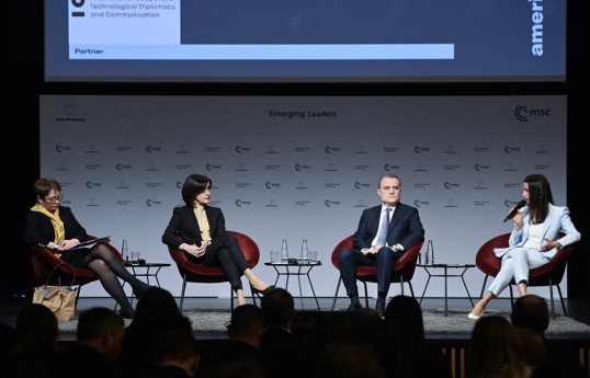 Ceyhun Bayramov Münxen Təhlükəsizlik Konfransı çərçivəsində panel müzakirələrində çıxış edib