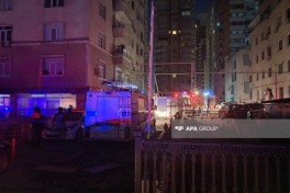 Bakıda çoxmərtəbəli yaşayış binasında yanğın baş verib  - FOTO  - VİDEO  - YENİLƏNİB-1 