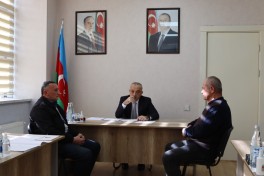 Zaur Mikayılov Qəbələdə vətəndaşları qəbul edib