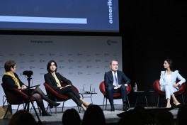 Ceyhun Bayramov Münxen Təhlükəsizlik Konfransı çərçivəsində panel müzakirələrində çıxış edib
