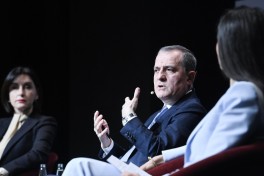Ceyhun Bayramov Münxen Təhlükəsizlik Konfransı çərçivəsində panel müzakirələrində çıxış edib