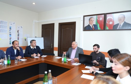 Teleradio Akademiyasında “Ekran-efirdə ədəbi tələffüz və publisistik üslub” mövzusunda təlim təşkil olunub