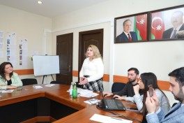 Teleradio Akademiyasında “Ekran-efirdə ədəbi tələffüz və publisistik üslub” mövzusunda təlim təşkil olunub