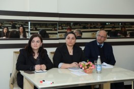 Teleradio Akademiyasında “Ekran-efirdə ədəbi tələffüz və publisistik üslub” mövzusunda təlim təşkil olunub