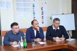 Teleradio Akademiyasında “Ekran-efirdə ədəbi tələffüz və publisistik üslub” mövzusunda təlim təşkil olunub