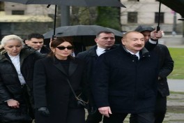 Prezident Belqradda Heydər Əliyevin və  Milorad Paviçin abidələrini ziyarət edib