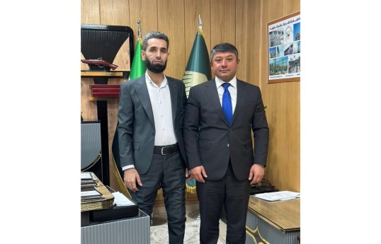 Suriyanın Elektrik Enerjisinin Ötürülməsi və Paylanması üzrə Dövlət Müəssisəsinin baş direktoru Xalid Əbu Di, Azərbaycanın müvəqqəti işlər vəkili Elnur Şahhüseynov