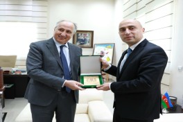 Emin Əmrullayev mərakeşli həmkarı ilə görüşüb
