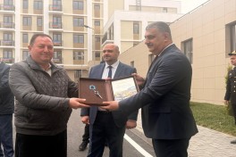 Növbəti köç karvanı Ağdama çatıb, evlərin açarları təqdim edilib - VİDEO  - YENİLƏNİB-1 