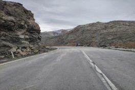 Şahbuzda qaya uçqunu olub - FOTO 