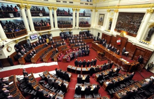 Peru parlamenti prezidentə etimadsızlıq səsverməsini təsdiqləyib